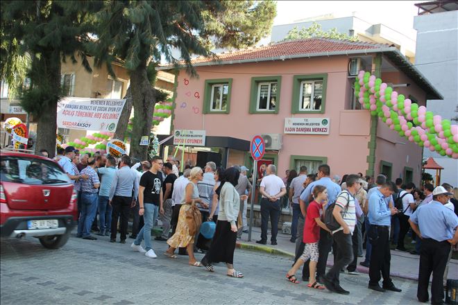 Menemen´de ?Kadın Danışma Merkezi ve Çocuk Oyun Evi´ Açıldı