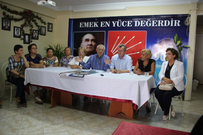 CHP İzmir Milletvekili Alaattin Yüksel  Ekmeleddin İhsanoğlu`na destek istemek için Menemen deydi 
