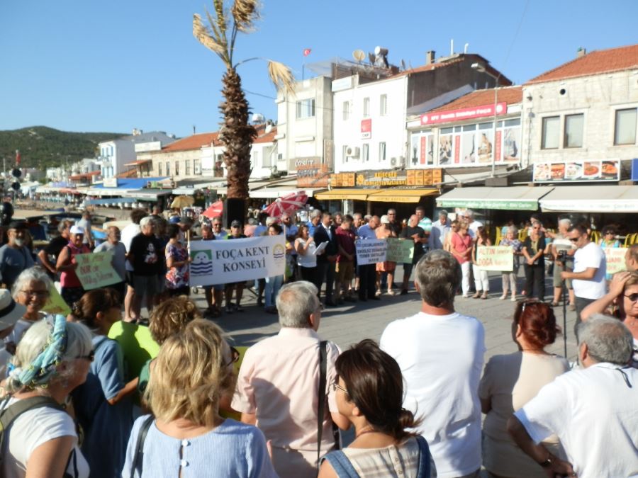 FOÇA'DA KAZ DAĞLARI VE DOĞA KATLİAMLARINA PROTESTO