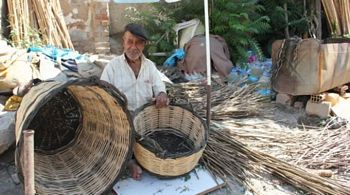 Menemen'de Tarihten Bir Yaprak   Menemen'de Kelterci-Sepetçinin Keyfi Kaçtı