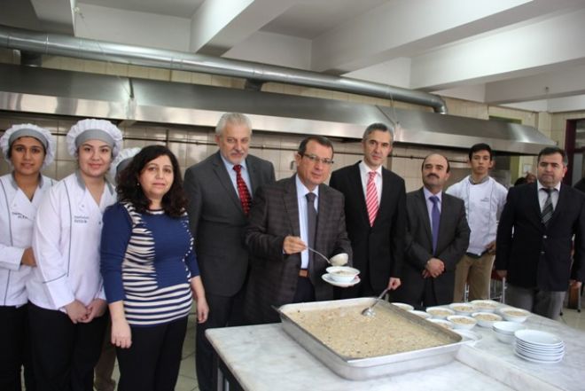  Kız Meslek in Aşure Günü ne   Protokolden Yoğun İlgi  